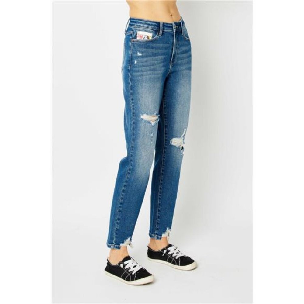 NWT Judy Blue Queen of Hearts BF Fit Distressed Slim Jeans, Comfy, Stretchy - Picture 9 of 10